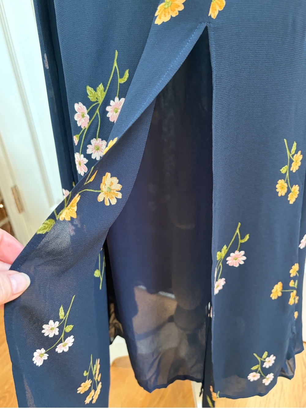 Reformation Navy Floral Fulton Sweetheart Neckline Midi Dress Size 10 - Picture 4 of 16